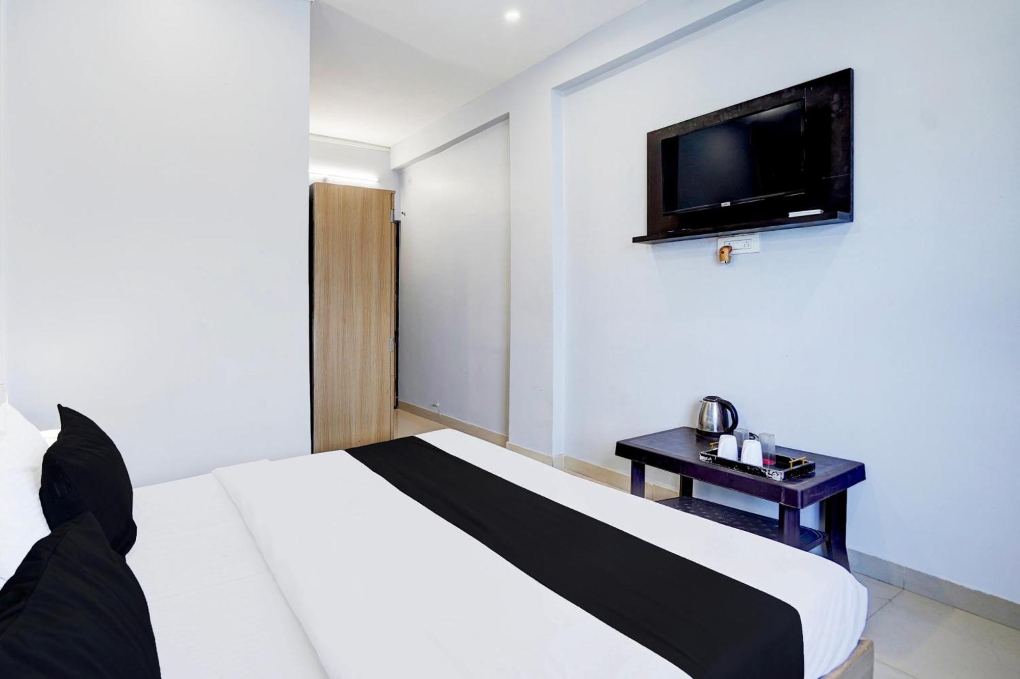 Super Hotel O Blw Kakarmatta Near Banaras Junction 바라나시 외부 사진